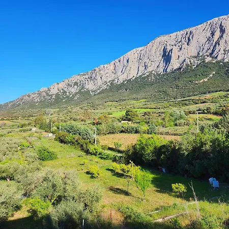 Panoramic House Oliena